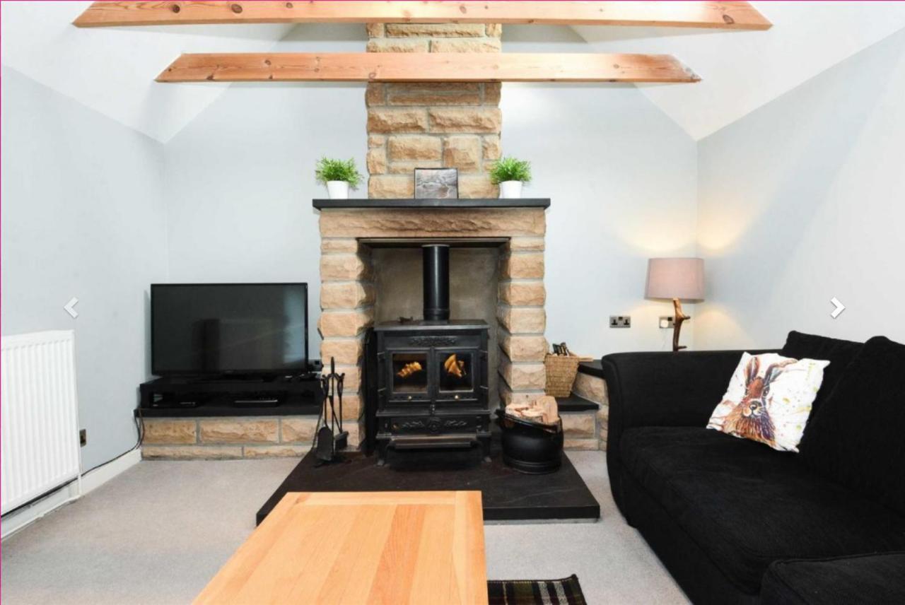 Ailnack Cottage -Cheerful Cottage With Secure Garden And Off Street Parking Sleeps 4 Tomintoul Esterno foto
