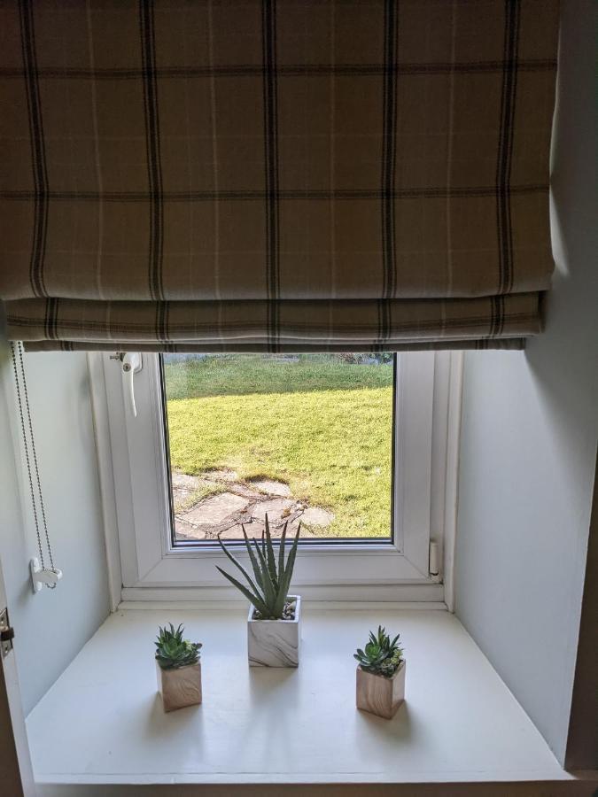 Ailnack Cottage -Cheerful Cottage With Secure Garden And Off Street Parking Sleeps 4 Tomintoul Esterno foto
